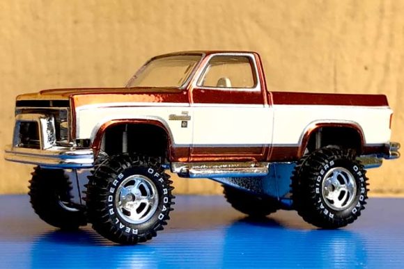 THROWBACK COLLECTION CHEVY SILVERADOのレビューレトロ懐かしいデザインのC Kピックアップ Hot Wheels 情報まとめ ホット