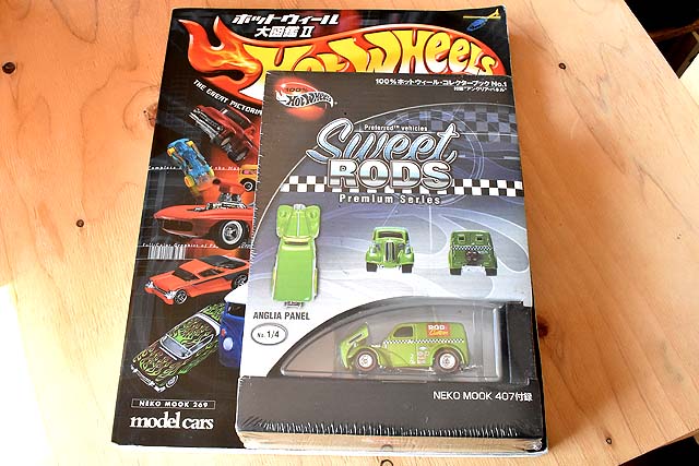 100% Hot Wheels Collector's Book -SWEET RODS-について | Hot Wheels 