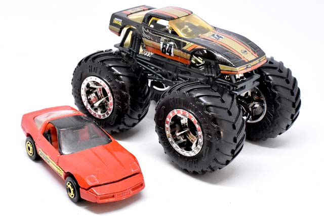 CORVETTE (Monster Truck) のレビュー！'84年式C4コルベットちゃんだと 